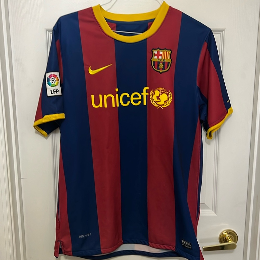 Nike Dri Fit authentic label unicef shirt
